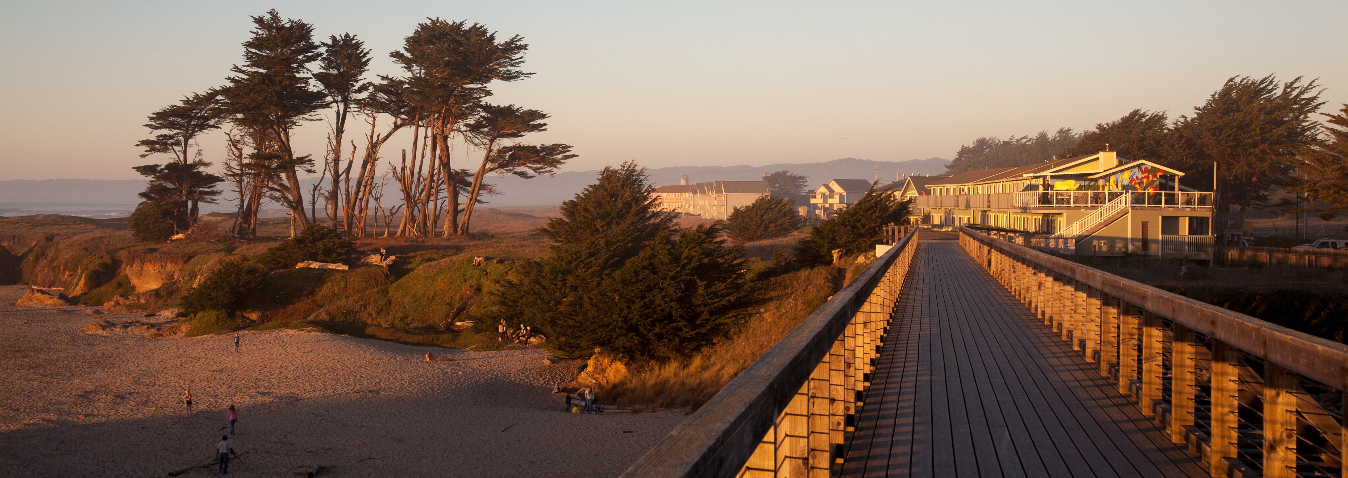 Pudding Creek Trestle Bridge and Beachcomber Motel