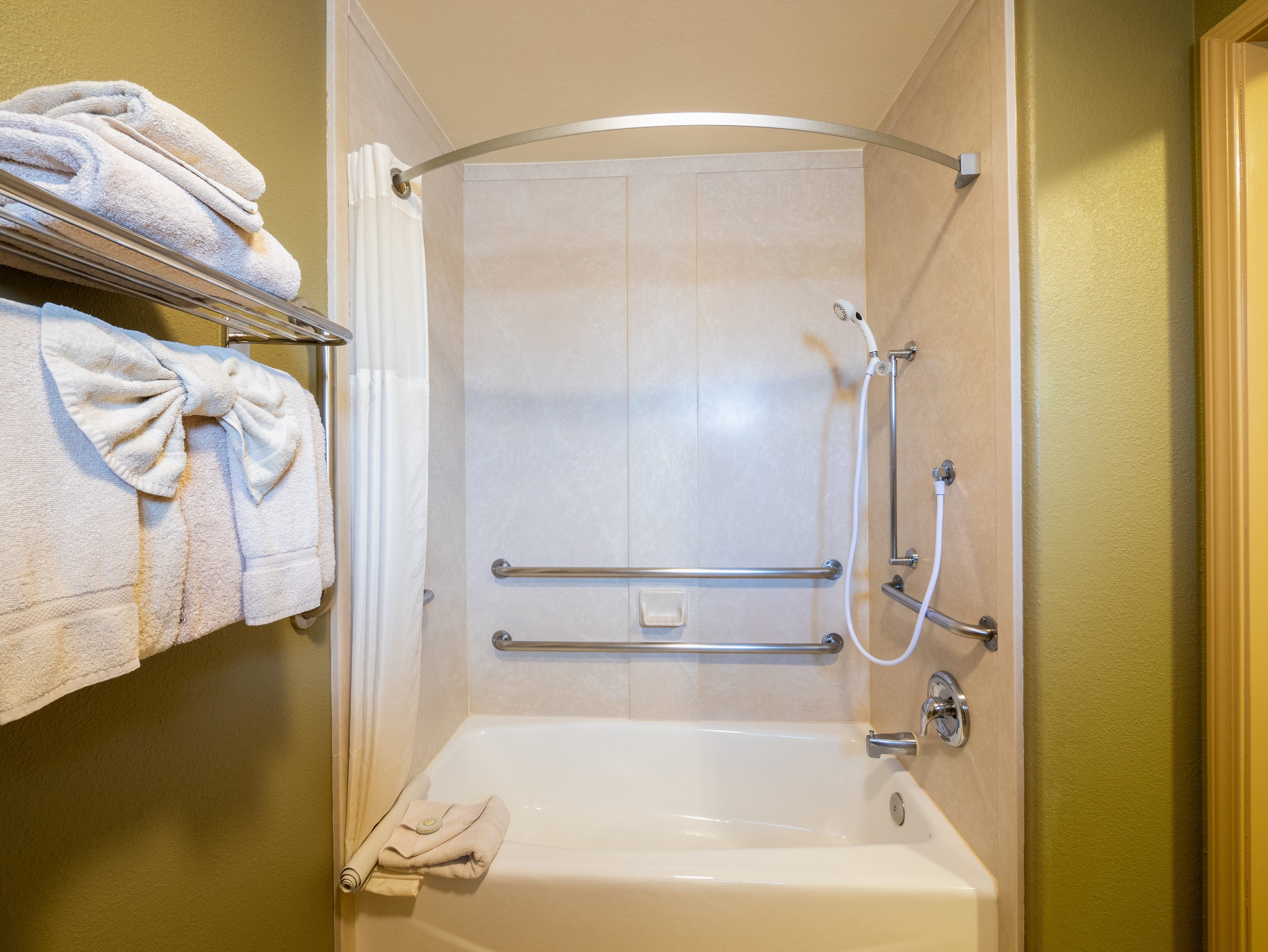 Wheelchair Accessible Rooms at The Motel Fort Bragg