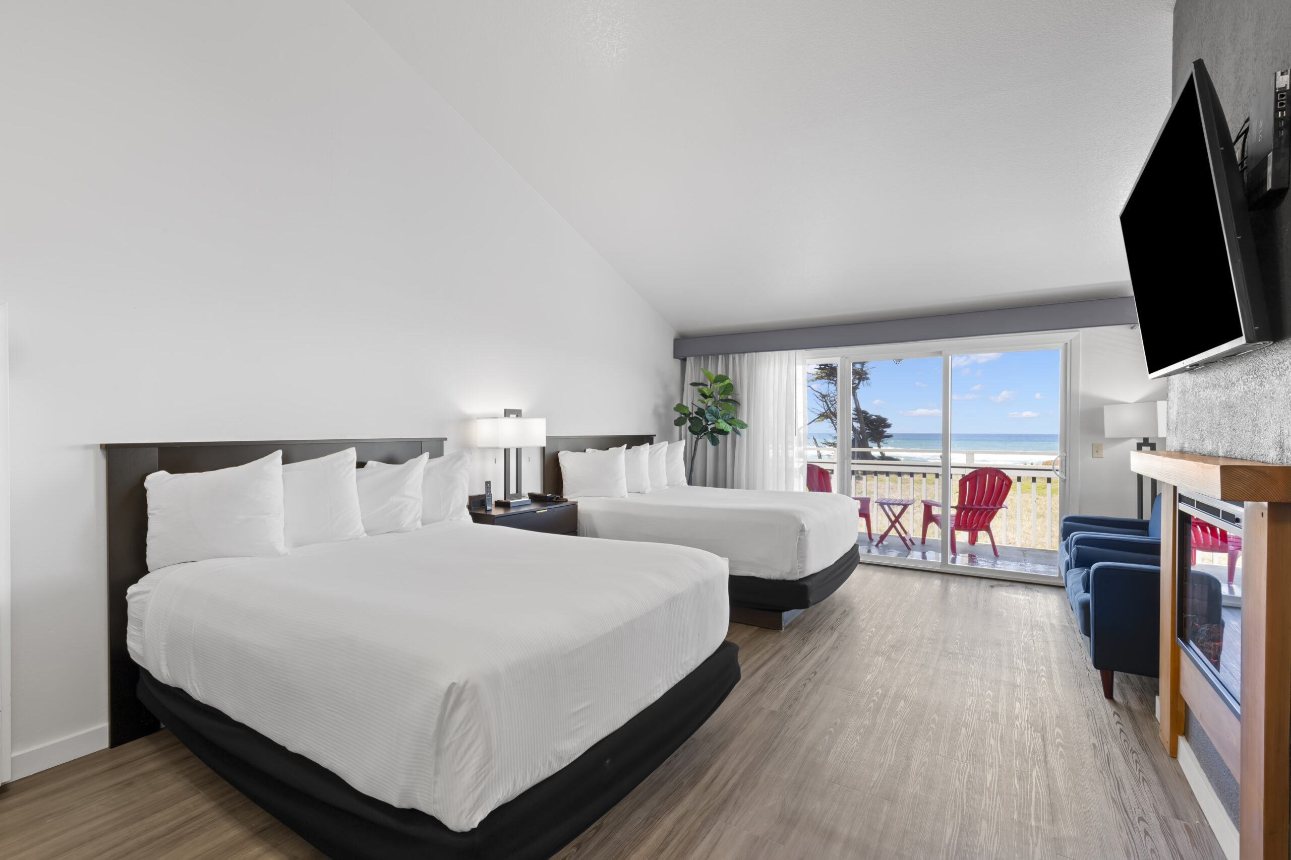 Top Floor with Panoramic View overlooking the beautiful Pacific Ocean.